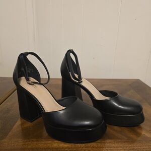 Dream Pairs Black Platform Heels